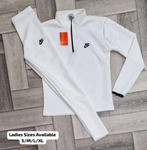 Load image into Gallery viewer, Tracksuit women