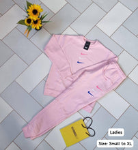 Load image into Gallery viewer, Tracksuit women