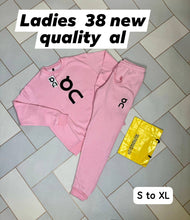 Load image into Gallery viewer, Tracksuit women