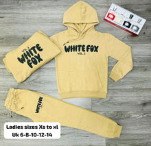 Load image into Gallery viewer, Tracksuit