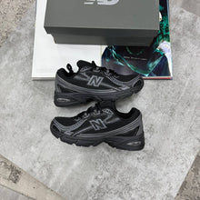 Load image into Gallery viewer, Shoes