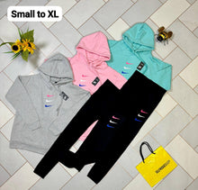 Load image into Gallery viewer, Tracksuit women