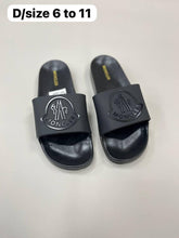 Load image into Gallery viewer, Slipper