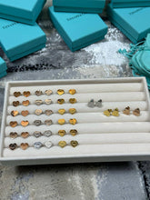 Load image into Gallery viewer, Necklace