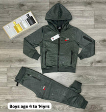 Load image into Gallery viewer, tracksuit