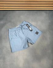Load image into Gallery viewer, Short
