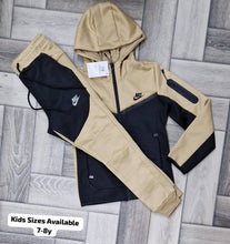 Load image into Gallery viewer, Tracksuit boy