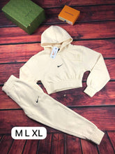 Load image into Gallery viewer, Tracksuit women