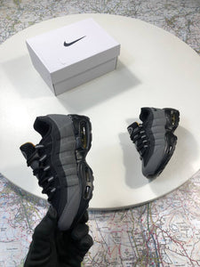 Shoes boy
