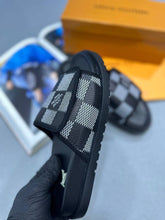 Load image into Gallery viewer, Slipper