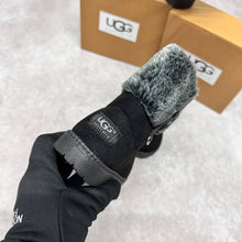 Load image into Gallery viewer, Shoes