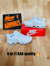 Load image into Gallery viewer, Shoes