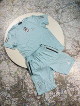 Load image into Gallery viewer, T-shirt