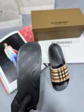 Load image into Gallery viewer, Slipper