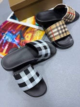 Load image into Gallery viewer, Slipper