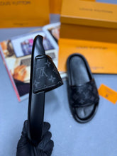 Load image into Gallery viewer, Slipper