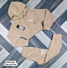 Load image into Gallery viewer, Tracksuit