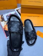 Load image into Gallery viewer, Slipper