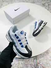 Load image into Gallery viewer, Shoes