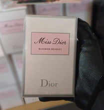 Load image into Gallery viewer, perfume women