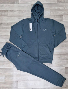 Tracksuit men