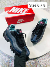 Load image into Gallery viewer, Shoes