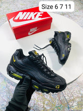 Load image into Gallery viewer, Shoes