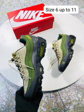 Load image into Gallery viewer, Shoes
