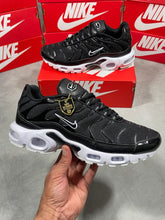 Load image into Gallery viewer, Shoes