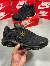 Load image into Gallery viewer, Shoes