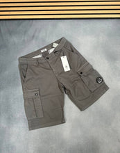 Load image into Gallery viewer, Short men