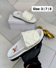 Load image into Gallery viewer, Slipper