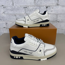 Load image into Gallery viewer, Shoes