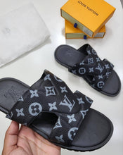 Load image into Gallery viewer, Slipper