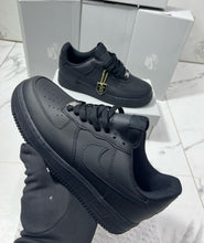 Load image into Gallery viewer, Shoes men
