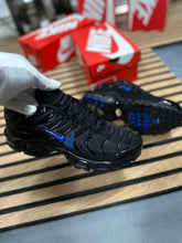 Load image into Gallery viewer, Shoes