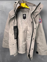 Load image into Gallery viewer, Jacket