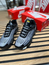 Load image into Gallery viewer, Shoes