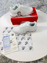 Load image into Gallery viewer, Shoes