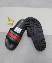 Load image into Gallery viewer, Slipper