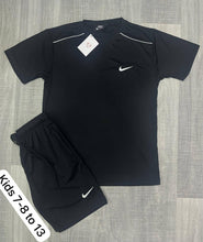 Load image into Gallery viewer, Tshirt
