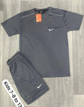 Load image into Gallery viewer, Tshirt