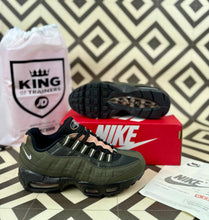 Load image into Gallery viewer, Shoes