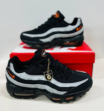 Load image into Gallery viewer, Shoes