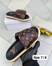 Load image into Gallery viewer, Slipper