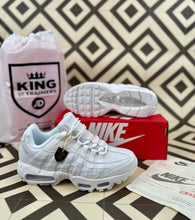 Load image into Gallery viewer, Shoes