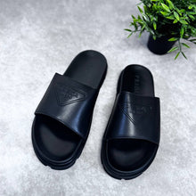 Load image into Gallery viewer, Slipper