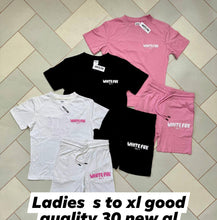 Load image into Gallery viewer, T-shirt
