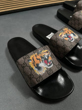 Load image into Gallery viewer, Slipper