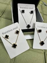 Load image into Gallery viewer, Necklace
